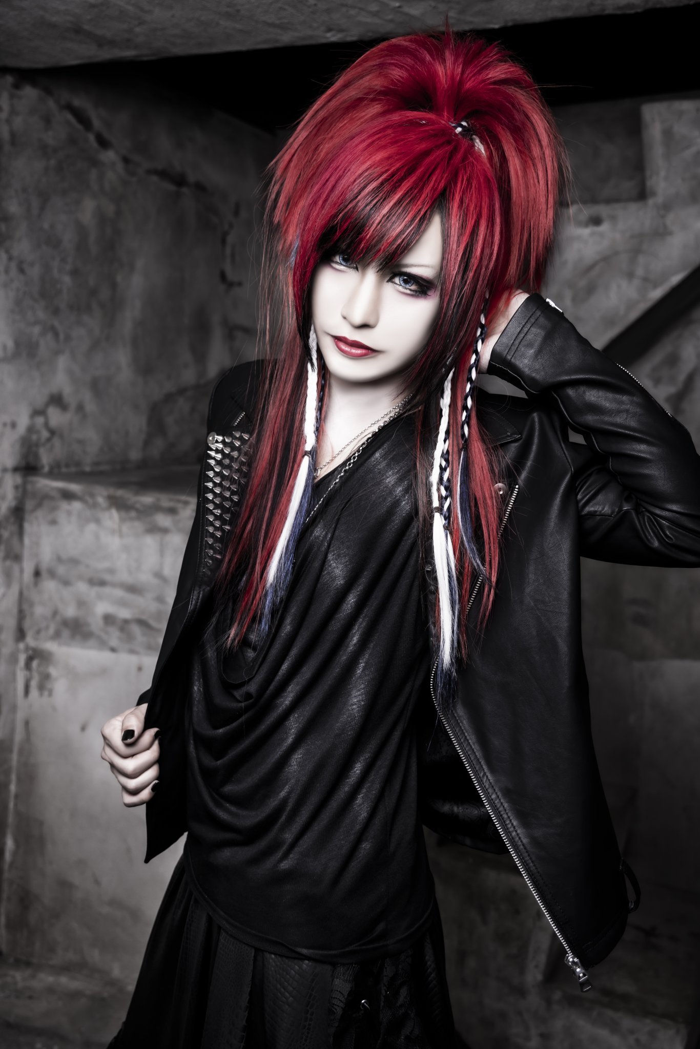 Avilis - New look - Crimson Lotus - Visual Kei promotion