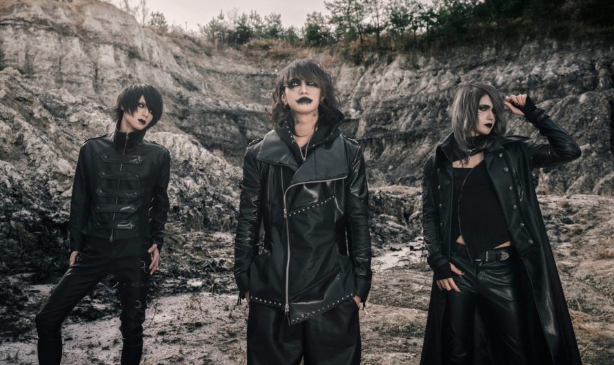DEXCORE – New bassist and new look
